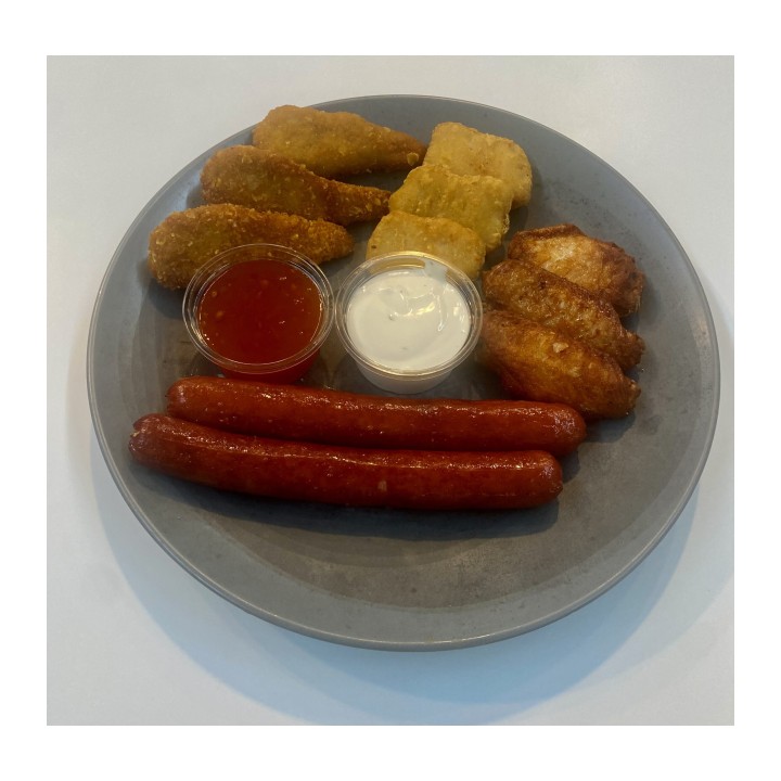 Мясная тарелка + 2 соуса